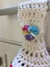 Crochet towels, coasters, pot holders and dish cloths are the perfect way to add color and coziness. Beginner Crochet Towel Topper Tutorial