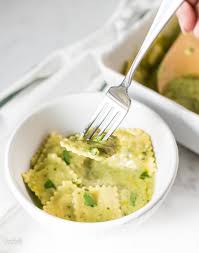 Baled Ravioli With Pesto Cream Sauce Is A Great One Pan Dinner Recipe Easy Pasta Dishes Pasta Dishes Creamy Pesto Sauce