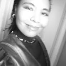 Sheena Barlow's Instagram, Twitter & Facebook