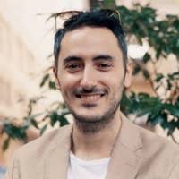 We see it everywhere… Klarna, Microsoft, Google, Meta. They all say they  laid off employees because of AI. But if you're thinking you should do the  same, please, STOP. ☠️ Let's be