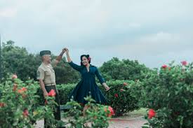 Vintage Pinup Shoot With Marine On Marine Corps Base Hawaii Military Couples And Family Photogra Marine Corps Base Hawaii Military Homecoming Military Couples