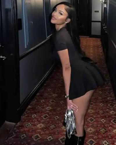 Aurélien Tchouaméni, the Real Madrid midfielder, is dating Suzette Carter,  a Dominican-American influencer in her mid-20s. They went public with their  relationship around early 2025, with her spotted at his games and