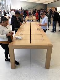 Apple Store Union Square Lines 1 1 In 2020 Mobile Shop Design Apple Store Apple Table