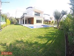 Satılık olan dairemiz;yelki merkezde dolmuş,otobüs önünden geçmektedir market ve pazara yürüme mesafesinde önü yeşil alan her daireye ait depo alanı 2 adet klima 3 lü ankastre set elektirikli panjur ve sineklik. Izmir A24 Site Gayrimenkul Emlak Ilanlari Sahibinden Com Da