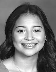 Zoe Finley's Instagram, Twitter & Facebook