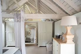 See more ideas about english farmhouse, home decor, slipcovers for chairs. Cozy Country Cottage Style England S Top Designers On How To Get The Look Vogue