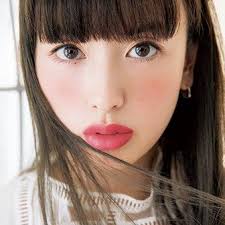 一重まぶた くすみ 派手顔のお悩みはアイシャドウで簡単リカバー マキアオンライン maquia online アイシャドウ アイメイク 一重 カラーメイク