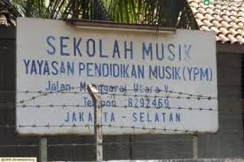 Jika si kecil memang memiliki ketertarikan pada musik, bisa dicoba nih mengikutkan mereka ke tempat kursus musik. Mengapa Beberapa Orang Kaya Memberikan Les Piano Kepada Anak Anaknya Quora
