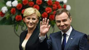 We did not find results for: Kurskorrektur In Polen Amtsantritt Von Prasident Andrzej Duda Archiv