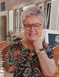 What do you think of my new haircut and color?