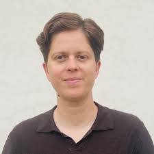 Lily Hodges's Instagram, Twitter & Facebook