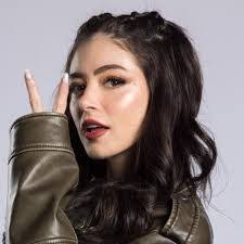 Dan Gow's Instagram, Twitter & Facebook