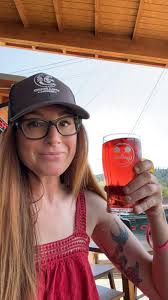 Outdoor patio with live music in Rathdrum