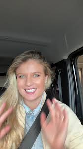 This just gets more and more chaotic 😂 trying the new #cadbury chocol...