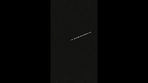 Července první let své kapsle new shepard na hranici vesmíru na palubě bude vítěz aukce i jeff bezos se svým bratrem posádka na tři minuty zažije stav beztíže blue origin se chystá na první let své kapsle new shepard na hranici vesmíru. Satellites From Spacex Launch Seen In The Night Sky Ktvb Com