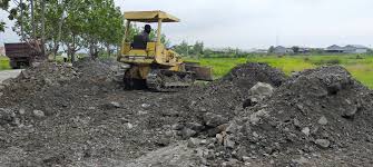 Perhitungan volume kebutuhan urugan tanah ilmurumah com 25 07 2019 rumus kebutuhan tanah urug 1 2 x volume pada contoh cara menghitung diatas kita dapatkan volume urugan sebesar 60m3 namun dalam mengurug akan ada yang namanya pemadatan sehingga perlu ditambahkan material cadangan sebanyak 0 2 jadi volume dikalikan dengan angka 1 2 maka. Apa Itu Padat Doser Urugan Kompasiana Com