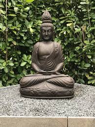 Check out our blog post about altar images. 5 Schone Platze Fur Eine Buddhafigur Im Garten Terra Et Ars Galerie Terra Et Ars Galerie Bali Buddhas Skulpturen Gartenkunst