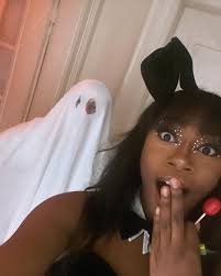 Wanna see a magic trick? Boom now your thinking about me. 🧝‍♀️🧝‍♂️