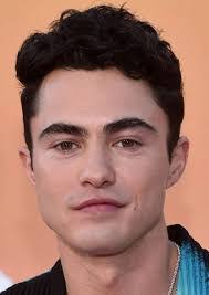 Darren Barnett's Instagram, Twitter & Facebook