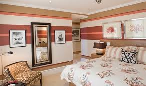 Motif dinding adalah salah satu cara mendesain kamar tidur sempit agar tampak luas. Kamar Tidur Dengan Desain Dinding Garis Garis Informasi Desain Dan Tipe Rumah