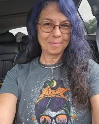 Lisa Haley's Instagram, Twitter & Facebook