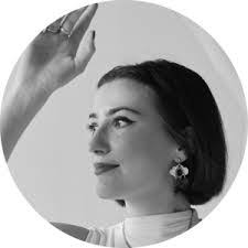 Marina Puente's Instagram, Twitter & Facebook