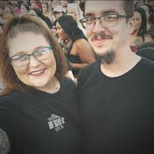 Are there other cordless vacuums recommended for hardwood floors and stairs?