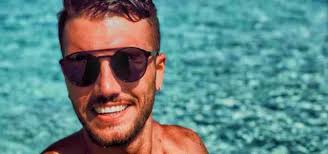 Jessica è ancora in contatto con il tentatore davide, sebbene nessuno dei due si sia sbilanciato sul futuro.alessandro, invece, ha confermato di sentirsi rinato e di aver ripreso ad uscire con. Davide Basolo E Jessica Stanno Insieme Dopo Temptation Island Ci Vediamo A Casa