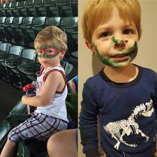 Natalie Logsdon (@natcracklepop)