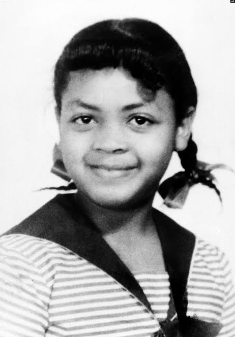 Linda Carol Brown - Girl Museum