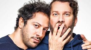 Neben christian ulmen und fahri yardim haben zahlreiche deutsche stars rollen oder gastauftritte. Jerks Staffel 3 Christian Ulmen Erklart Improvisation Hinter Der Comedy Tv Today