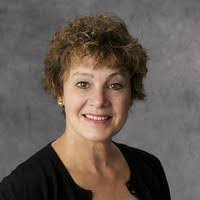 Lynn Lomax's Instagram, Twitter & Facebook