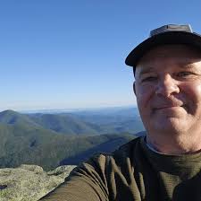 What methods are effective for securing food from bears while hiking?