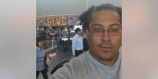 385-pound man kicked off flight when fellow passenger refuses to sit next  to him