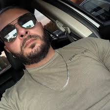 When do you y'all start using straps and wraps and things?