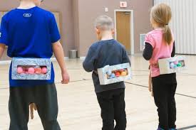 Minute to win it was a game show where people would compete in seemingly easy stunts to win $1,000,000 ($250,000 in the gsn version). 32 Minute To Win It Games The Kids Will Love