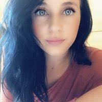 Amber Bettencourt's Instagram, Twitter & Facebook