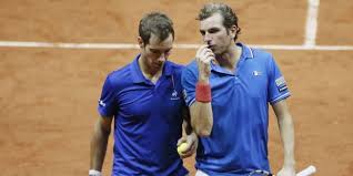 The france davis cup team (french: Coupe Davis La Suisse Etrille La France Et Vire En Tete