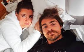 Born lourenço osório de aragão ortigão pinto on 9th. Lourenco Ortigao E Kelly Bailey Vivem Percalco A Bordo Aviao Obrigado A Regressar Ao Dubai Com Lisboa A Vista Vip Pt