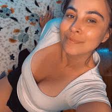 What are some recommended picturesque places in Waltham to photograph?