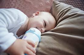 Meißtens sind die babys dann soweit, tagsüber genug. Flaschchenzubereitung Kinderleicht I Milupa
