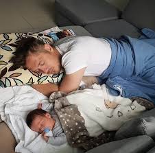 Néhány napja látott csak napvilágot görbicz anita és vincze ottó kisfia, a válogatott kézilabdázó facebook oldalán ezt a cuki fotót posztolta róla. Itt Az Elso Foto Gorbicz Anita Kisfiarol 24 Hu
