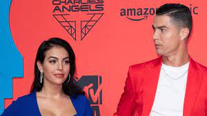Jul 01, 2021 · frau (87) kippt in 50 cm tiefen teich: Georgina Rodriguez Wer Ist Cristiano Ronaldos Freundin Video Stern De