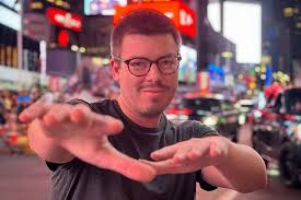 Leo Platô, produtor musical, morre aos 29 anos