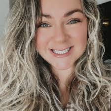 Rebecca Grunwald's Instagram, Twitter & Facebook