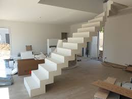 Magnifique Escalier Cremaillere D Une Salle A Manger Habille En Beton Cire Couleur Everest A Fontaine Saint Martin En 2020 Escalier Beton Cire Escalier Beton Escalier