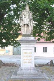 1453 byl potvrzen jiří z poděbrad ladislavem pohrobkem, novým českým králem, v úřadu zemského správce na dalších šest let. 550 Let Od Korunovace Jiriho Z Podebrad Ct24 Ceska Televize