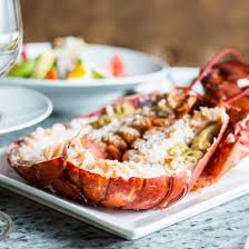 Homard Mi Cuit Au Beurre A La Menthe Et Aux Amandes Recette Recette Bœuf Wellington Recette Homard