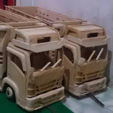 Isuzu elf nhr 55 box. Harga Miniatur Truk Terbaik Hobby Lainnya Hobi Koleksi Juni 2021 Shopee Indonesia