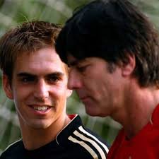 Most recent tracks for #jogi low. Philipp Lahm Joachim Low Treffen Sich Im Griechenland Urlaub Fc Bayern